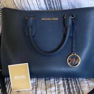 Michael Kors Tote Crossbody Purse, Size Large, Dark Deep Blue Color.
